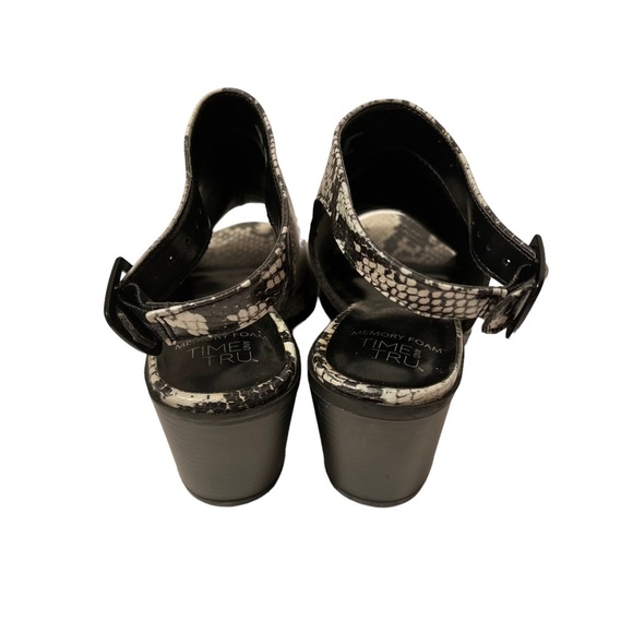 Time and True Faux snakeskin Peep Toe Chunky Heel Shoes. Size 6W NWOT - Picture 4 of 7